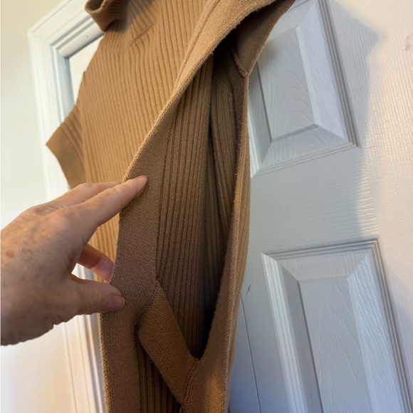 Banana Republic Factory Tan pullover poncho style mock neck sweater size small - Picture 3 of 9